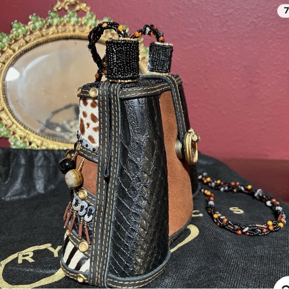 Mary Frances Black/Brown Animal Print Cow Hair Designer Purse Beaded final
! - Picture 8 of 13